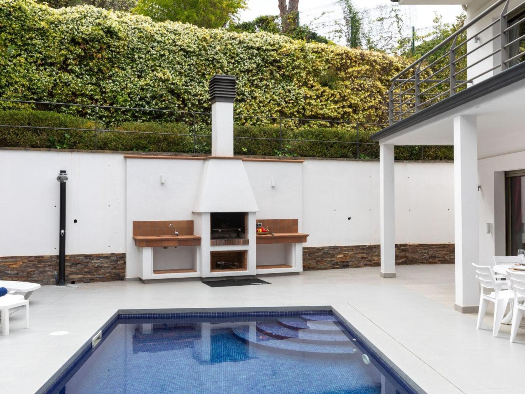 Palmbeach By Interhome * Lloret de Mar