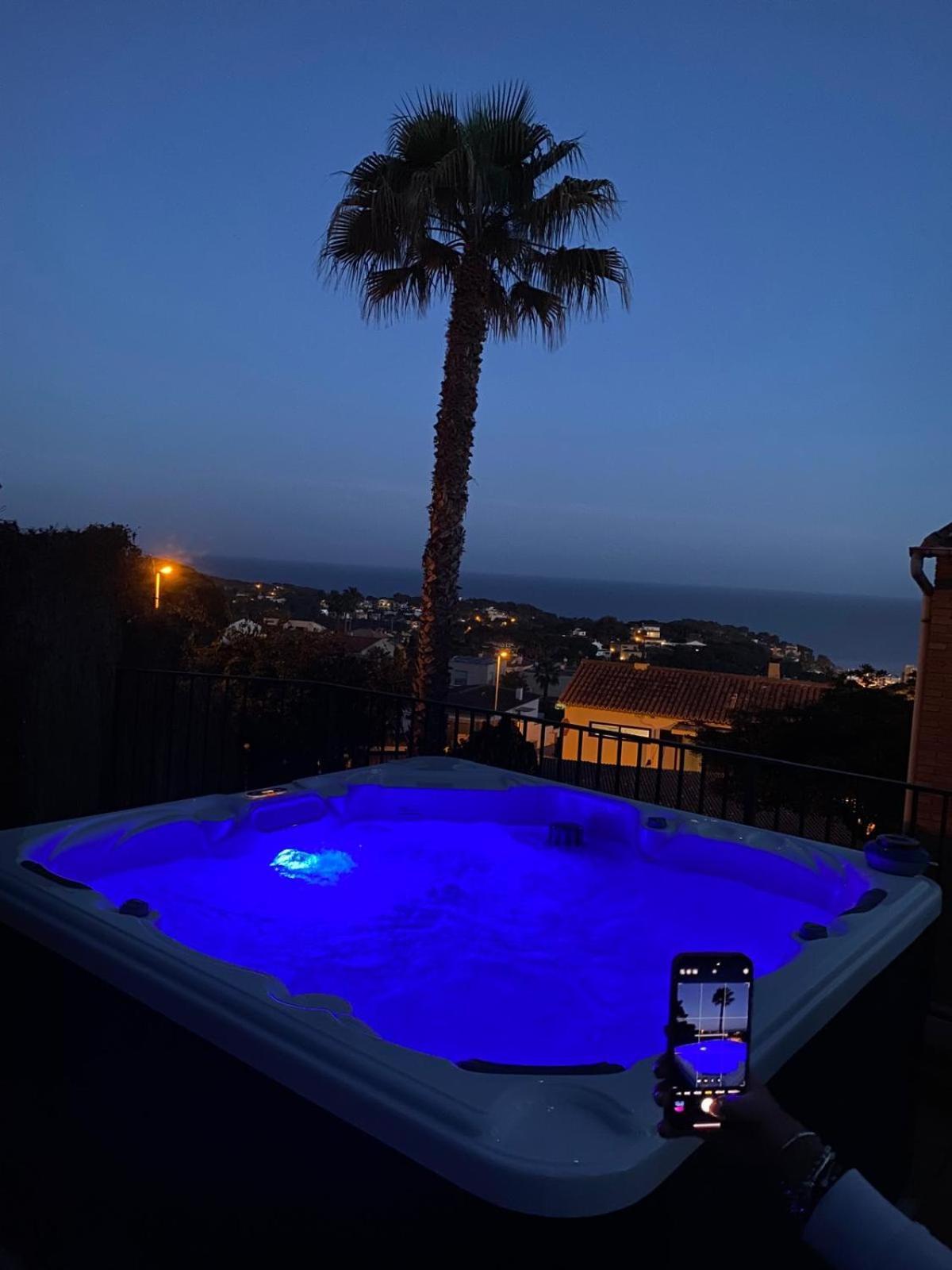 Duna House - With Views Of The Apartment