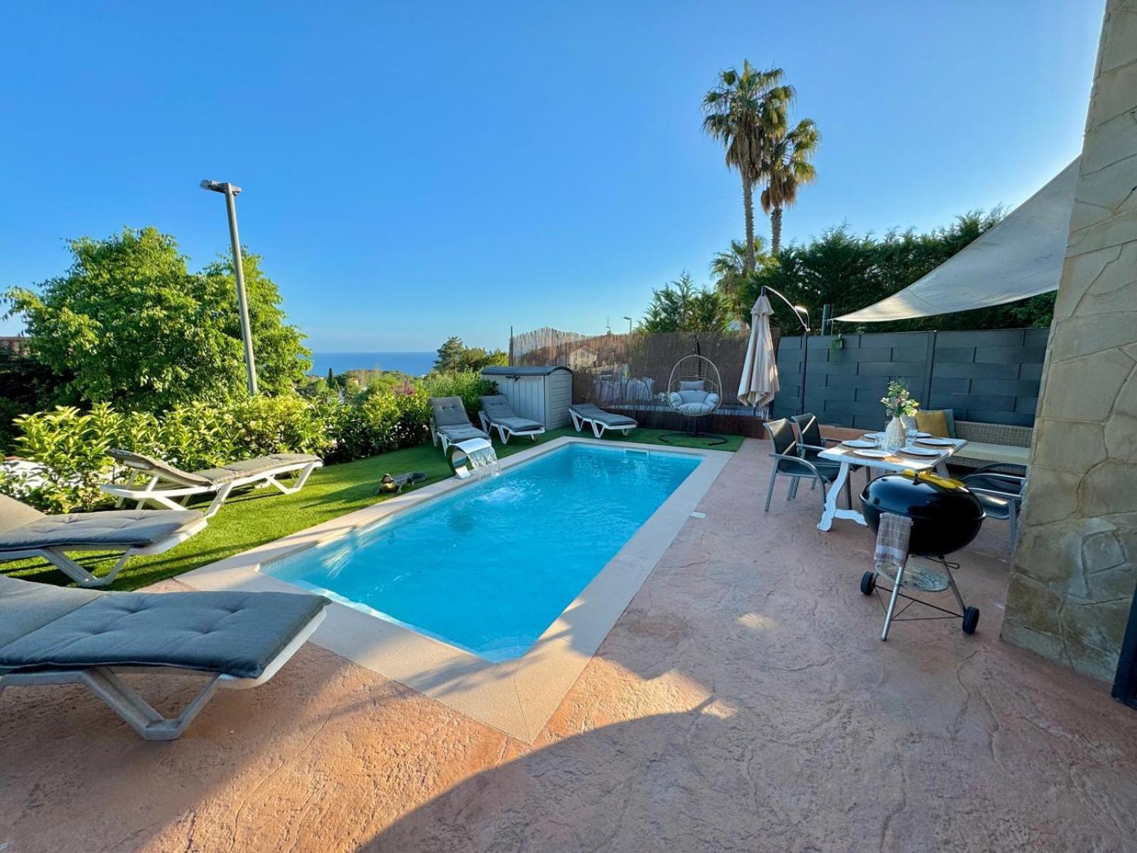 Duna House - With Views Of The