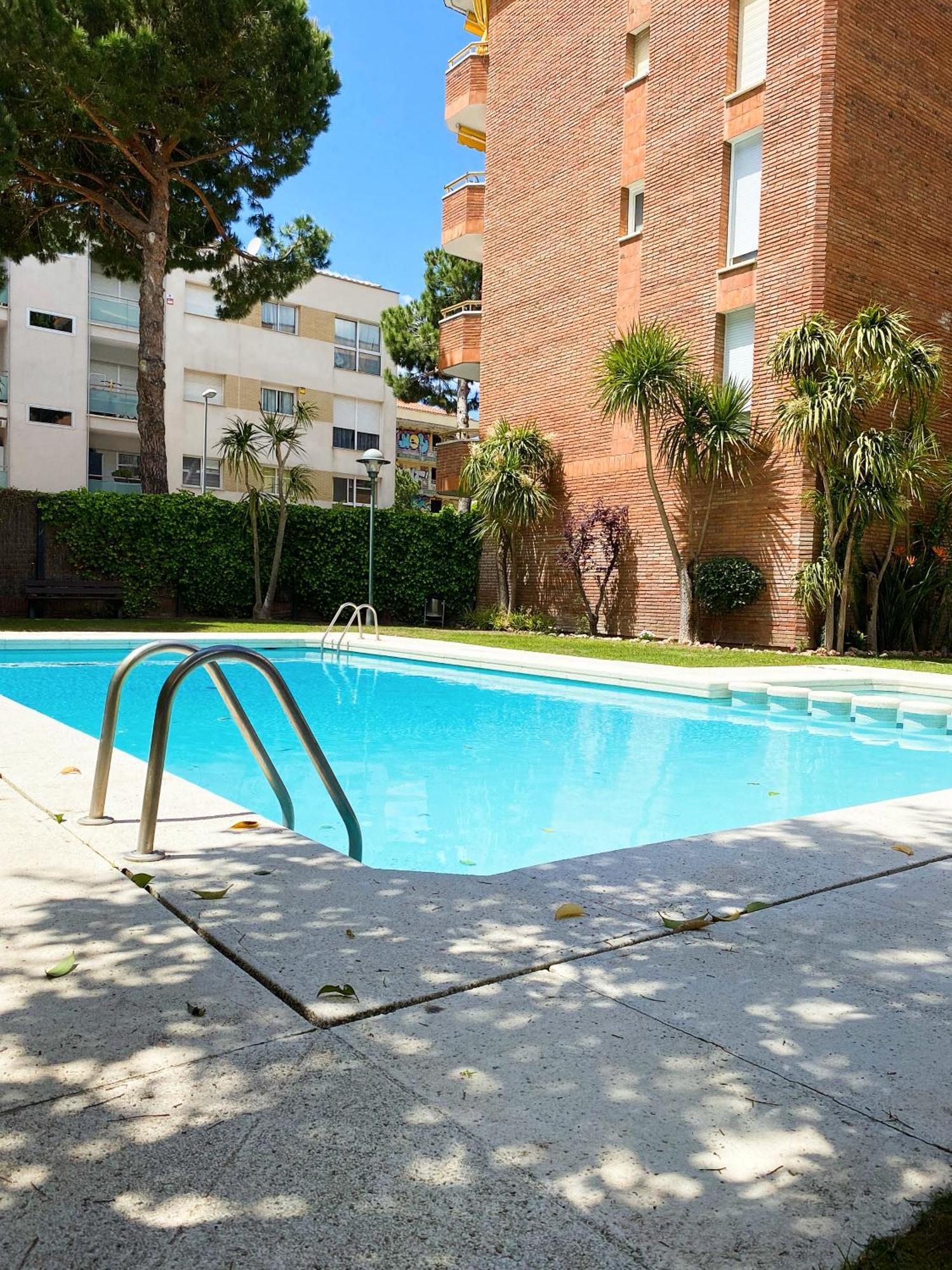 Con Piscina En La Playa De Fenals