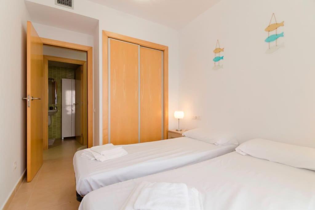 Sa Boadella Con Piscina Y Garaje Close To The