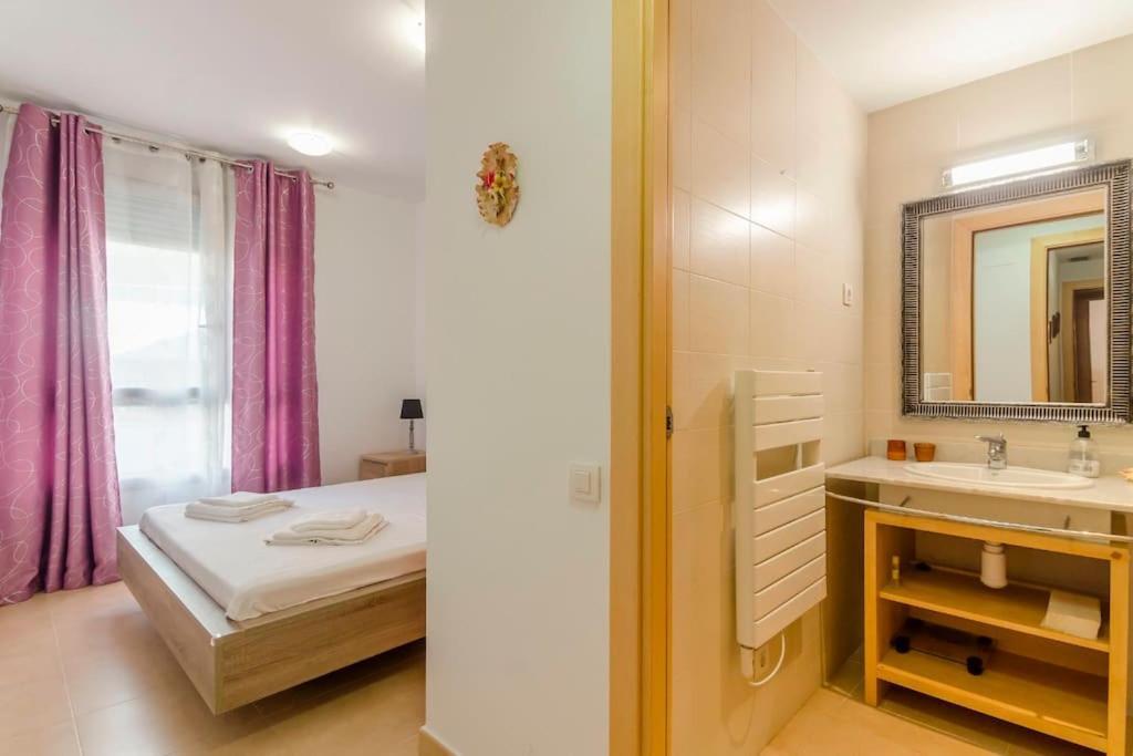 Sa Boadella Con Piscina Y Garaje Close To The Apartamento *