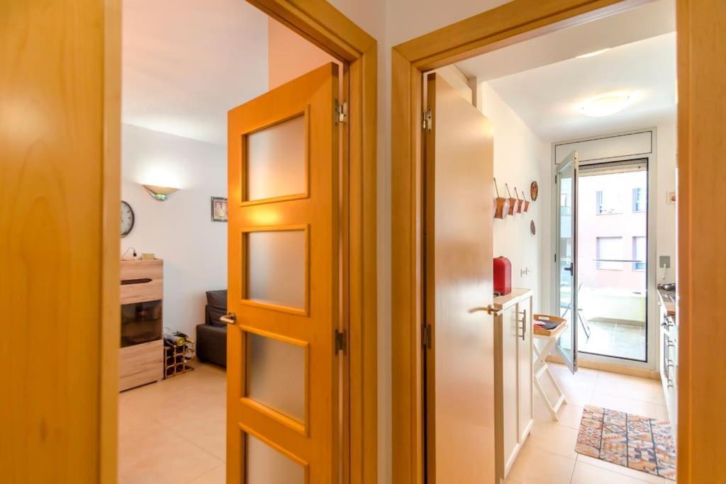 Sa Boadella Con Piscina Y Garaje Close To The