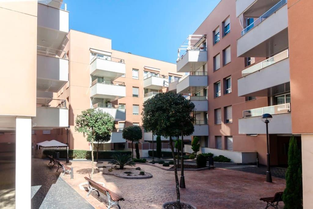 Apartamento Sa Boadella Con Piscina Y Garaje Close To The