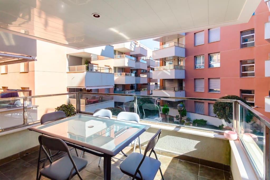 Sa Boadella Con Piscina Y Garaje Close To The