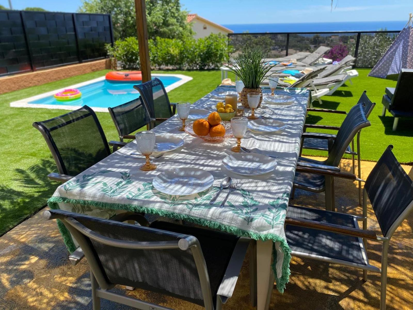 Duna House - With Views Of The Apartment