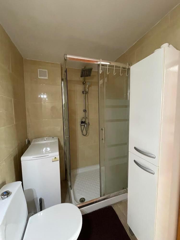 Appartement Piso Reformado Con Terraza, Piscina, 3 Minutos De Playa De Fenals Lloret de Mar