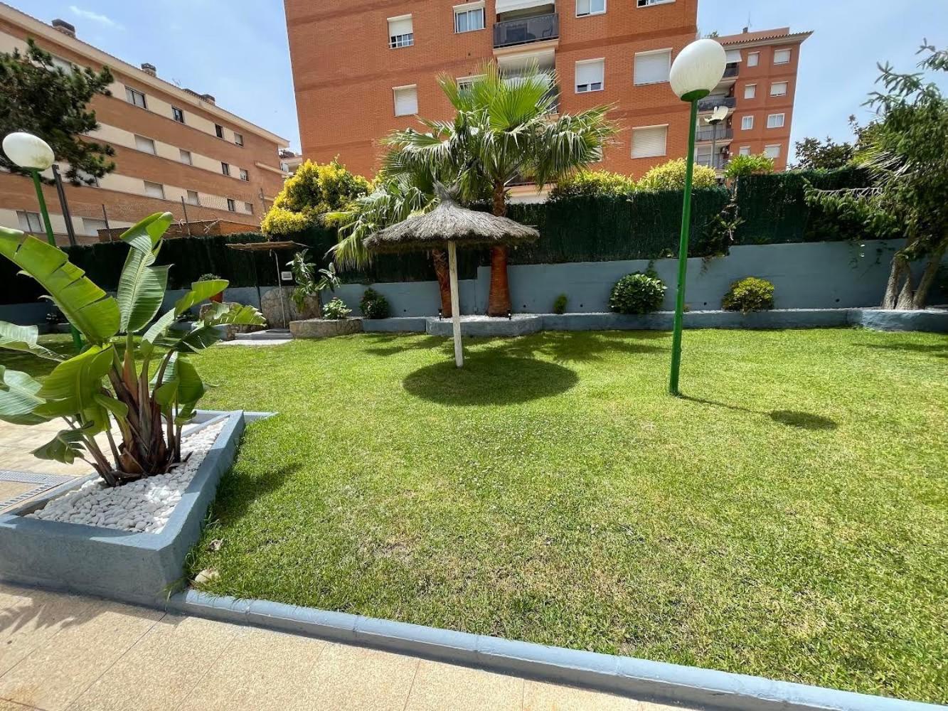 Piso Reformado Con Terraza, Piscina, 3 Minutos De Playa De Fenals * Lloret de Mar