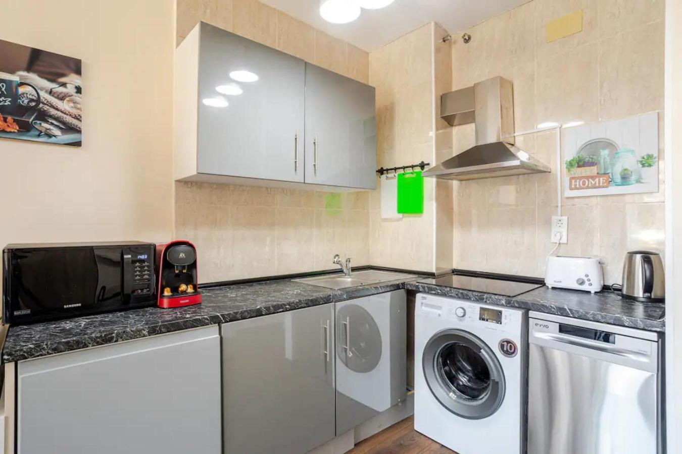 Apartment Ideal Family Retreat 5 Minutes From Fenals Lloret de Mar