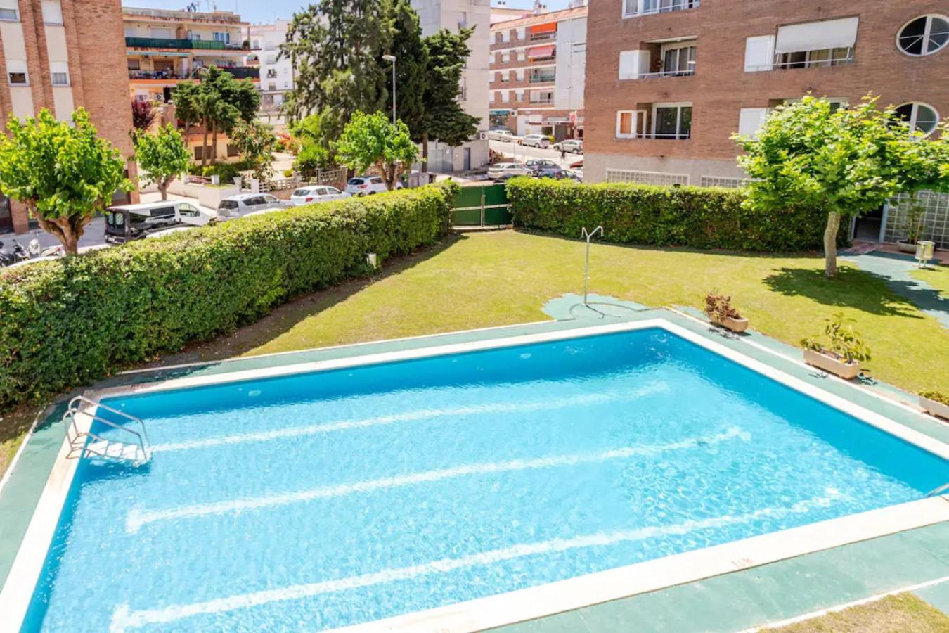 Ideal Family Retreat 5 Minutes From Fenals Apartment *
