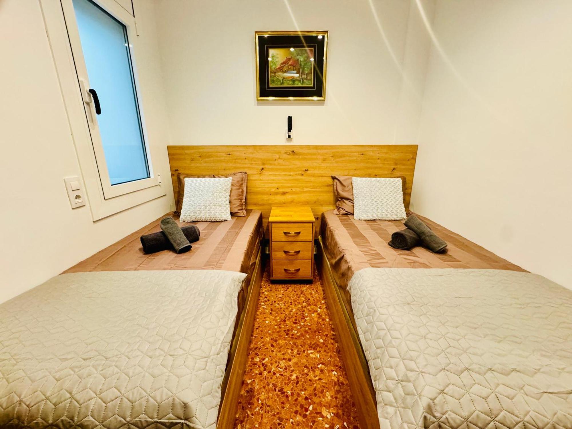 Newly Renovated Apartment, 6 Mins To The * Lloret de Mar