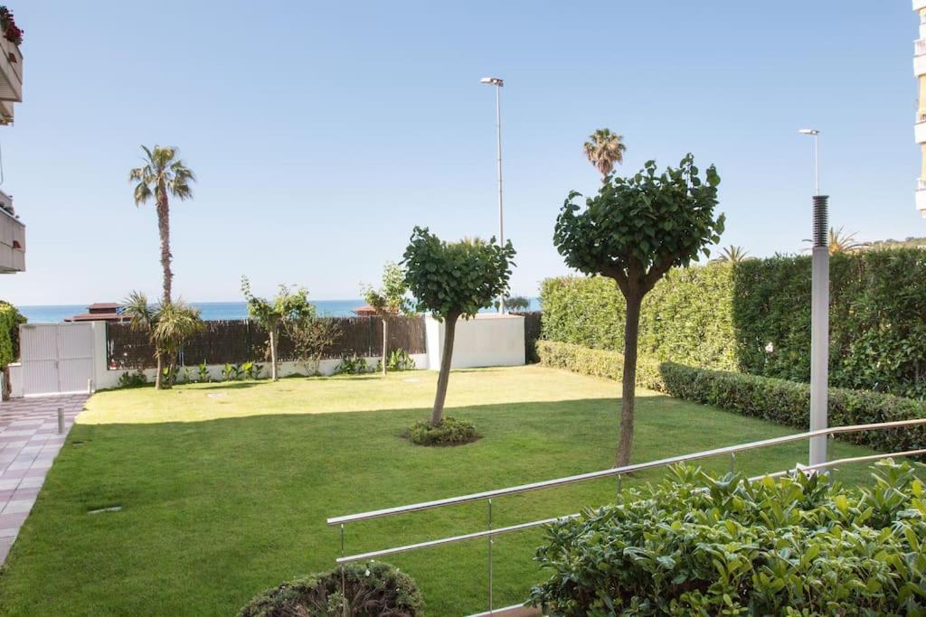 Seahomes Vacations - Seafront Fenals With Pkg *