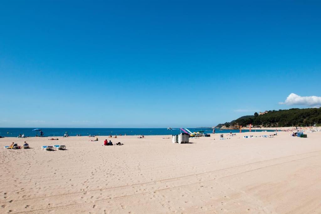Apartamento Seahomes Vacations - Seafront Fenals With Pkg *