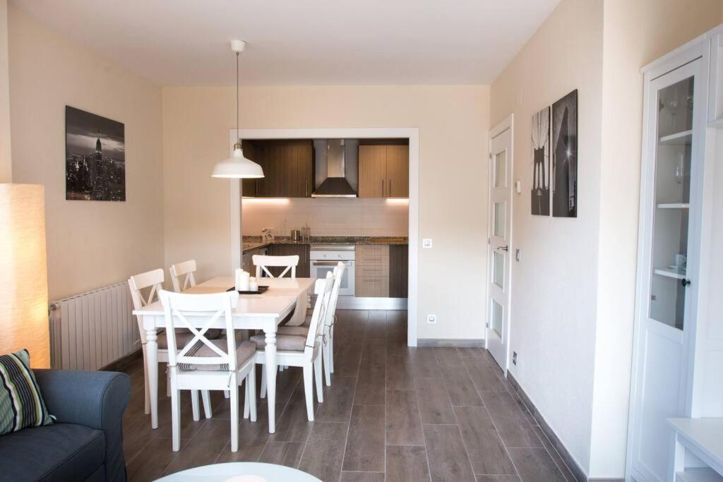 Seahomes Vacations - Seafront Fenals With Pkg Apartamento Lloret de Mar