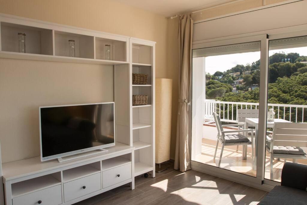 Seahomes Vacations - Seafront Fenals With Pkg Apartamento Lloret de Mar
