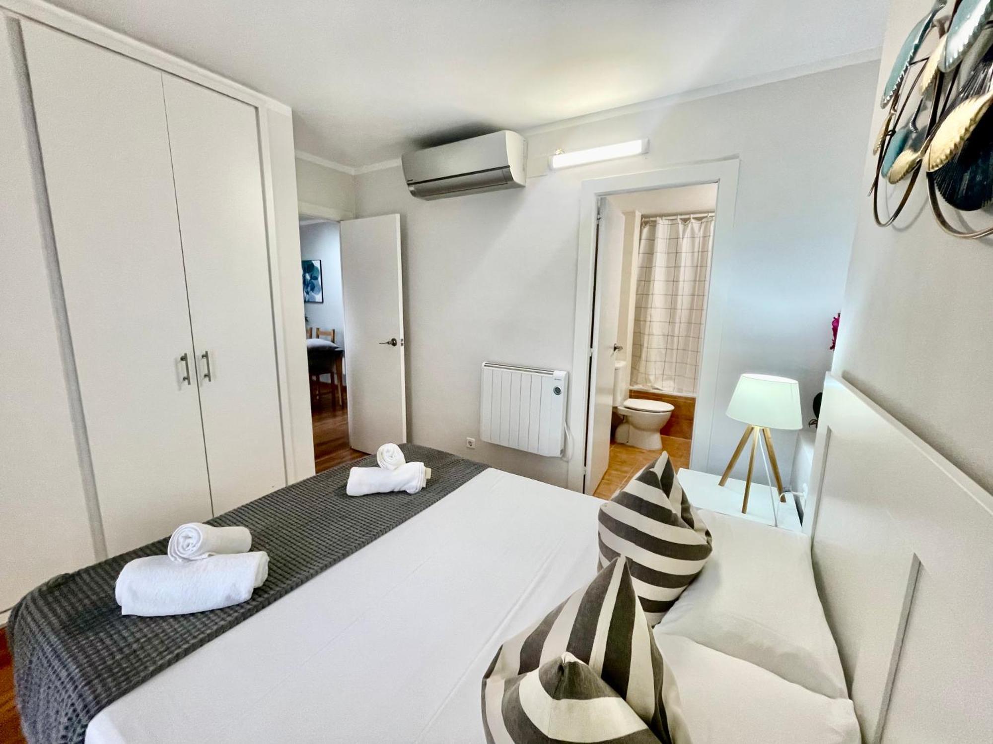 Apartment Seahomes Vacations, La Bleue, Beach&pool, Pk, Full Equipped In Fenals Lloret de Mar