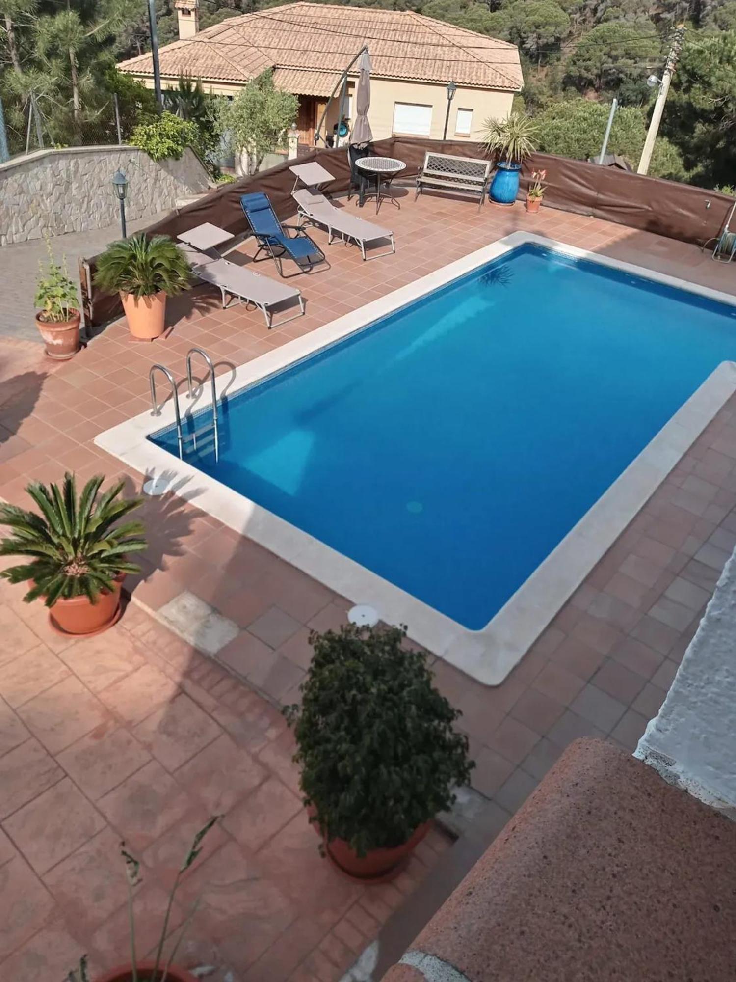 Apartment Ideal With Pool In *