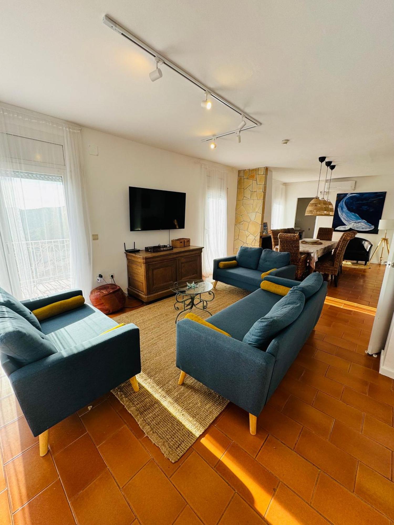 Exclusiva Casa Con Vistas Despejadas Al Mar Y Piscina Privada