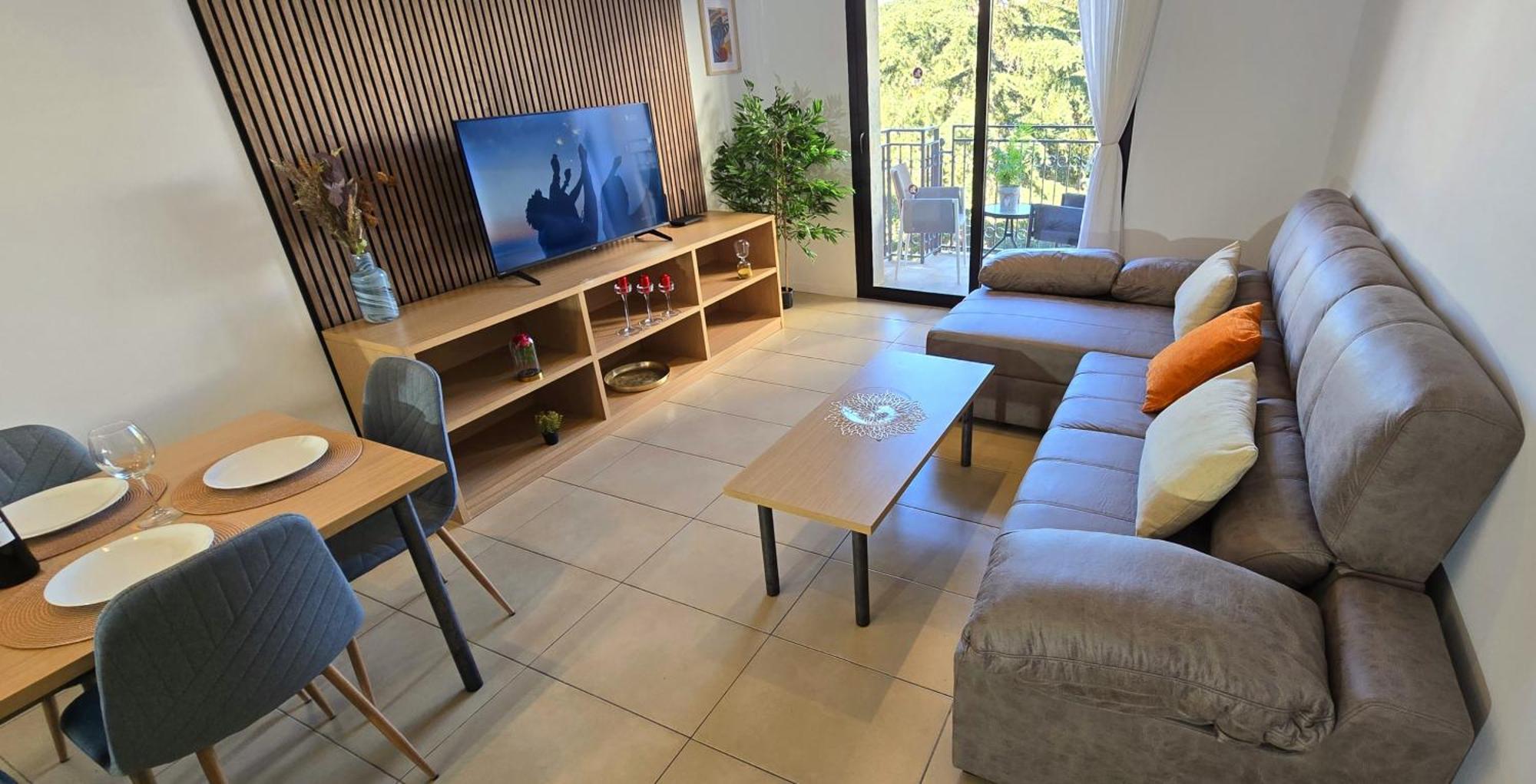 Nexthome Center & Pool Lloret de Mar
