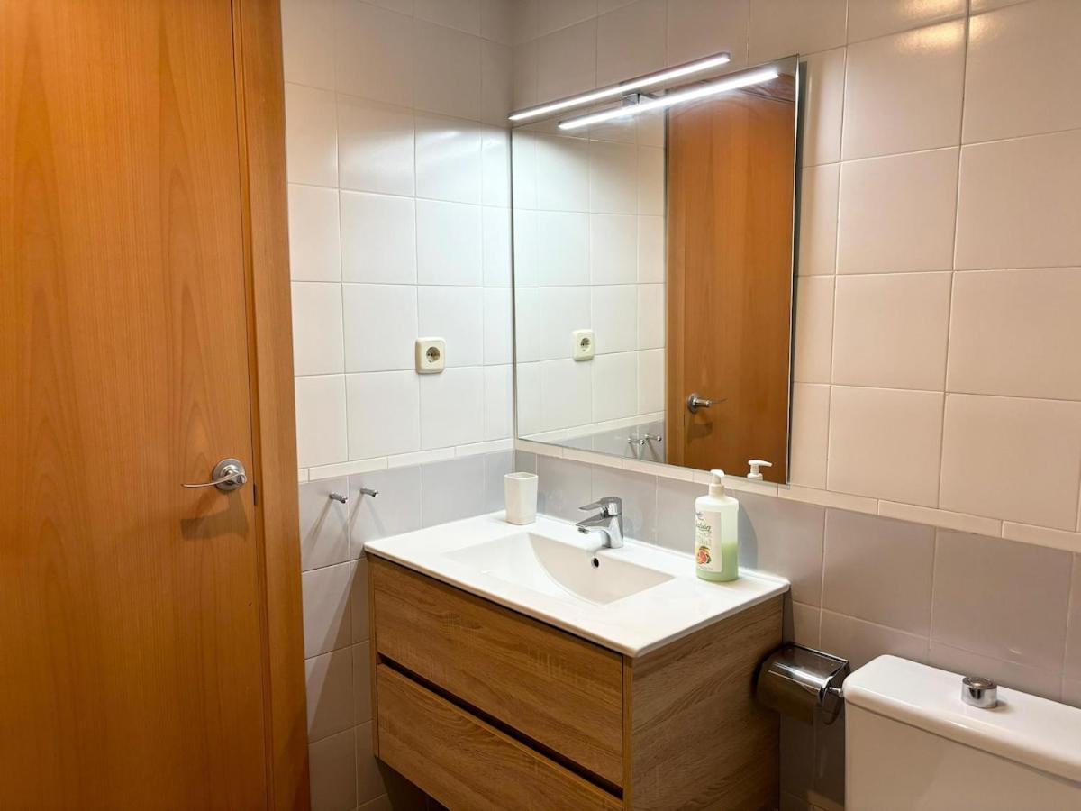 Flores - Familias - Parejas - Parking - Piscina Apartment