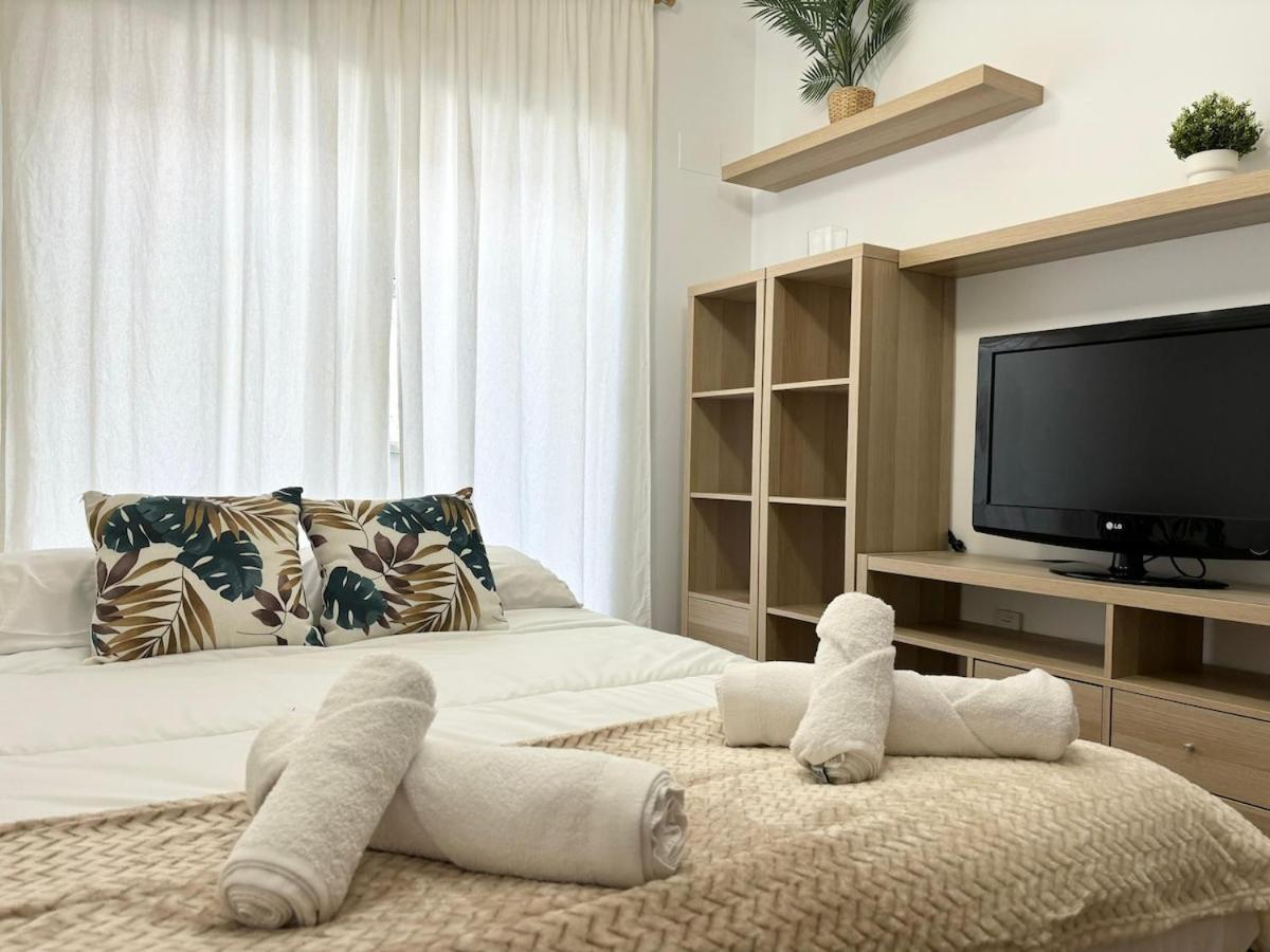 Apartment Flores - Familias - Parejas - Parking - Piscina