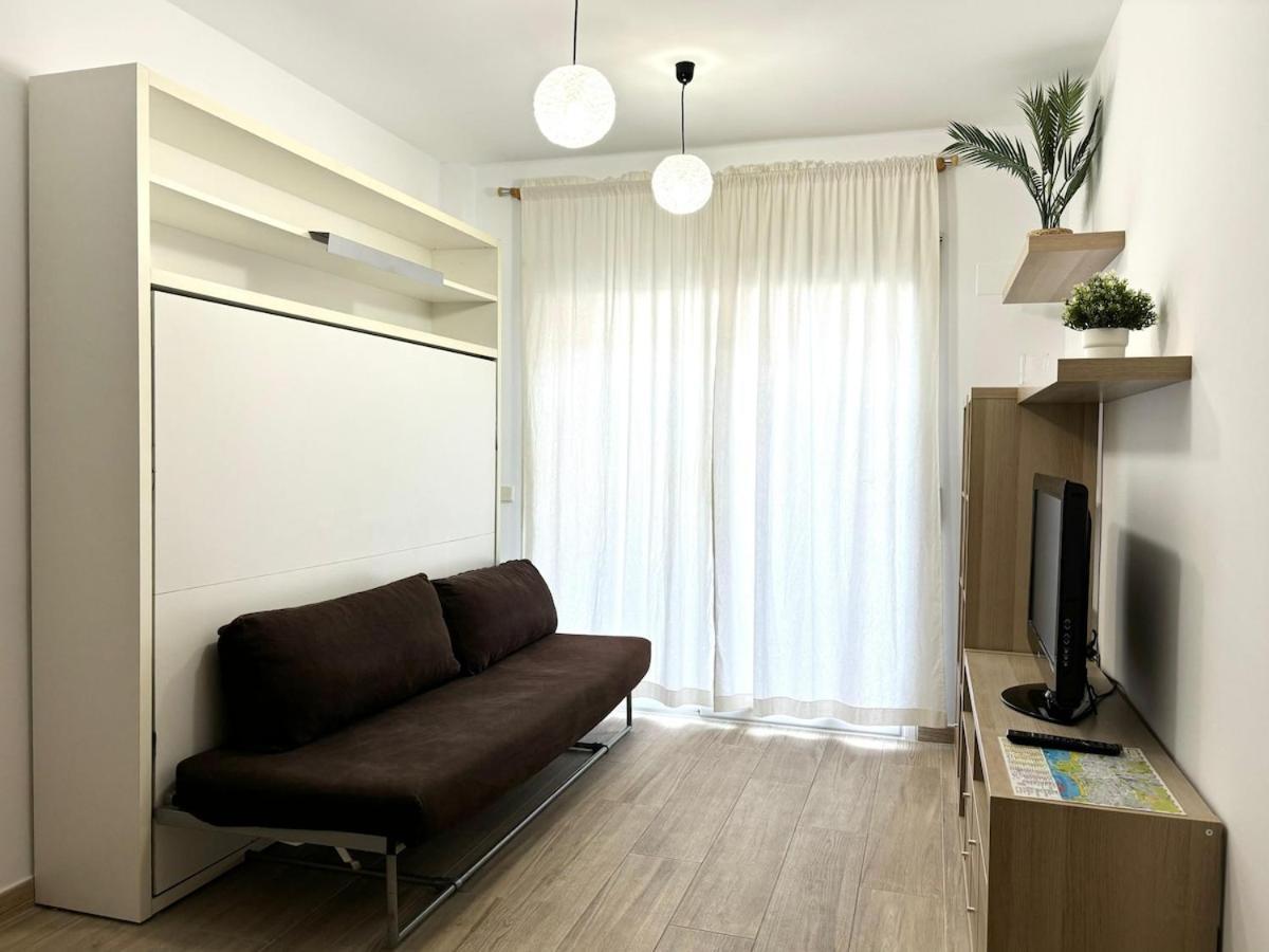 Flores - Familias - Parejas - Parking - Piscina Apartment