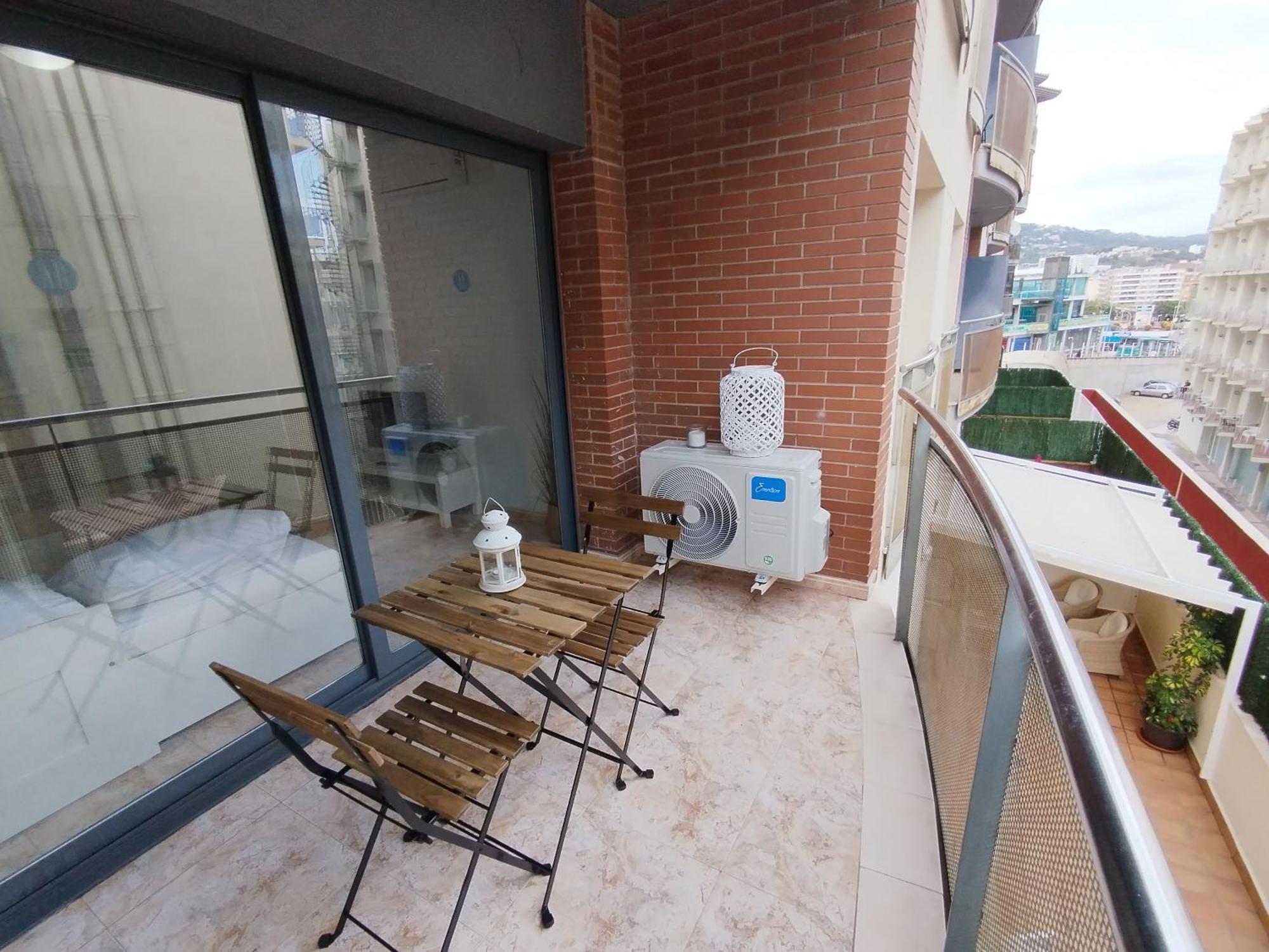 Cbn Aparthotel Lloret de Mar