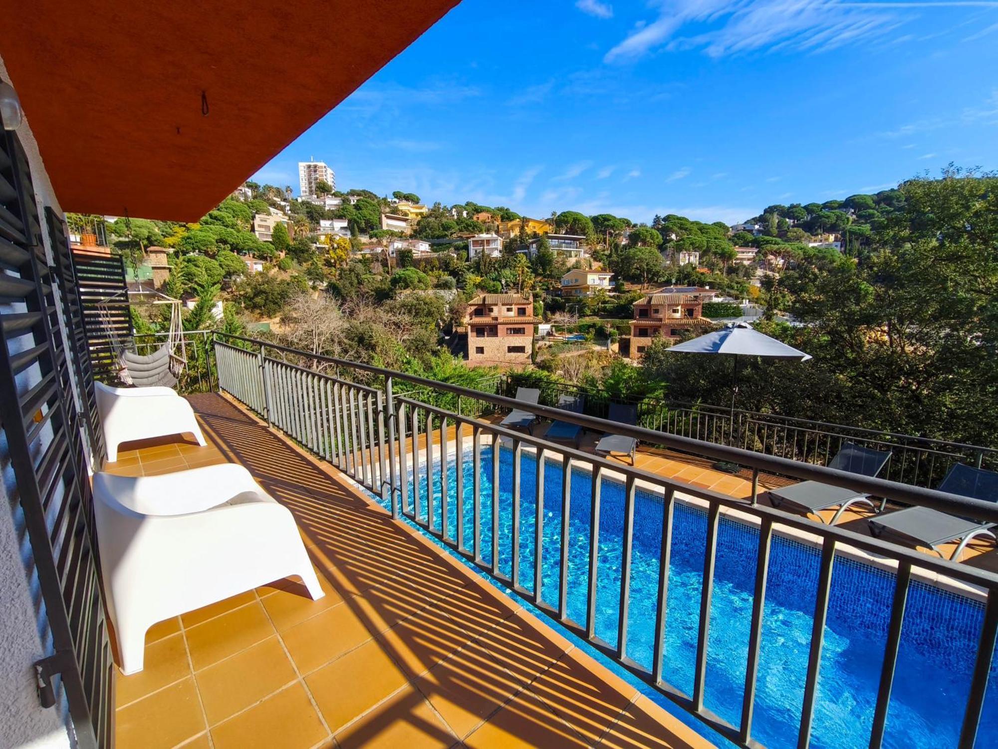 Pinzon, Gezellige Familievilla Met Groot Zwembad. Lloret de Mar
