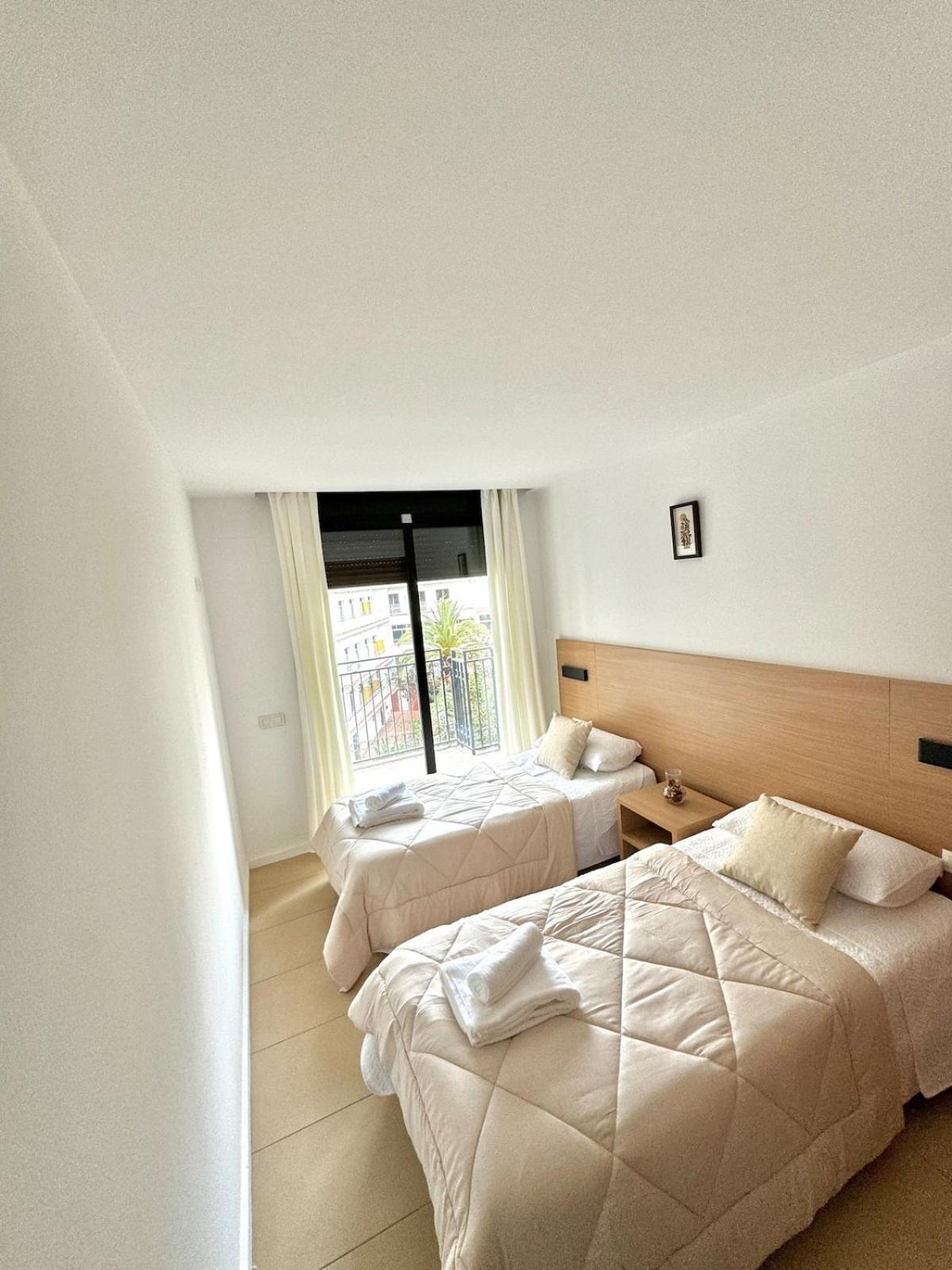Cozy With Swimming Pool Apartment