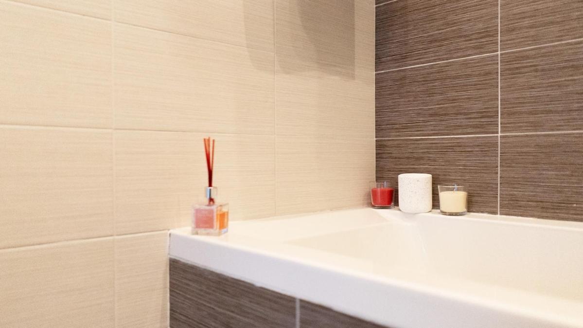 Seahomes Vacations - Beachside With Pool Appartement Lloret de Mar