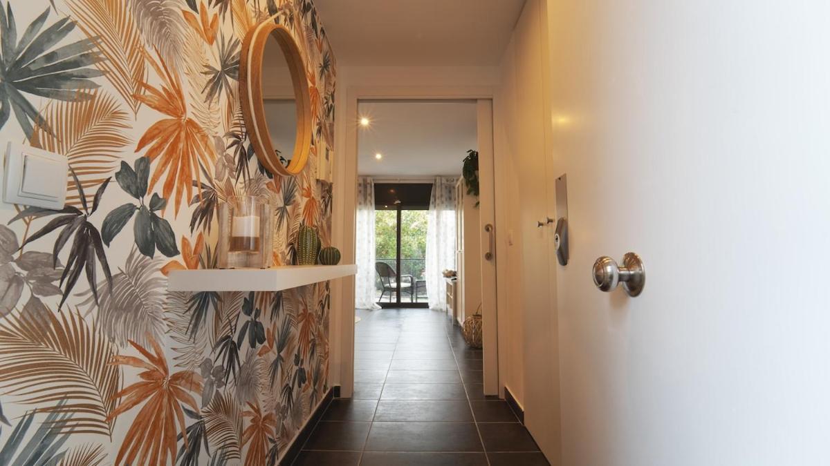 Seahomes Vacations - Beachside With Pool *