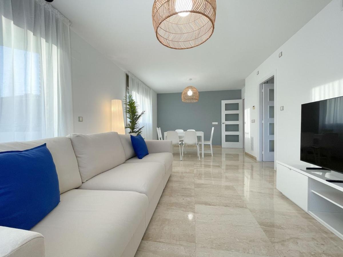 Apartment Magic Fenals *