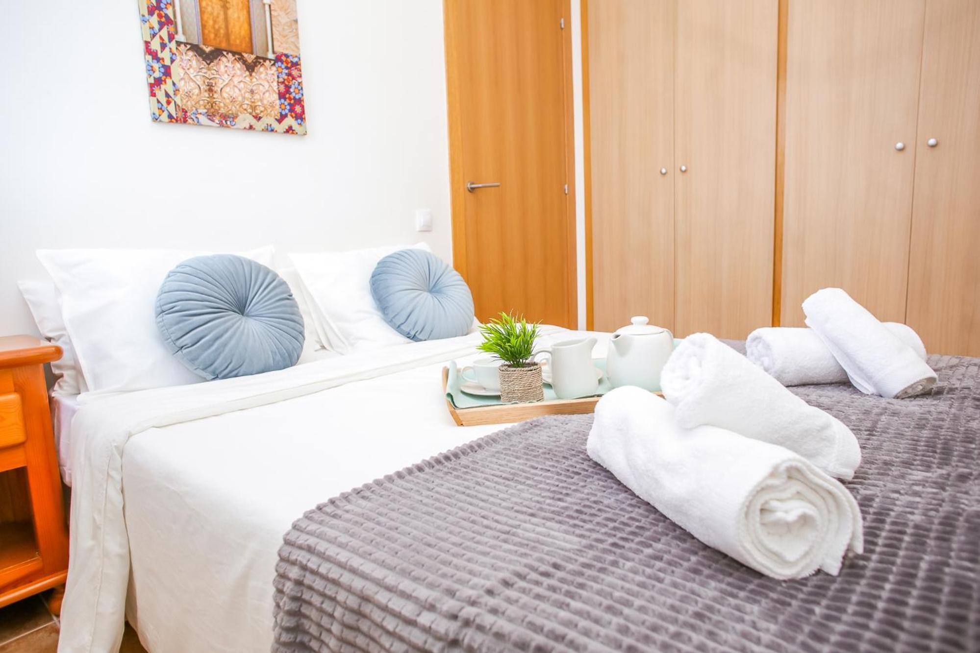 Cl15 Modern And Spacious Holiday home *
