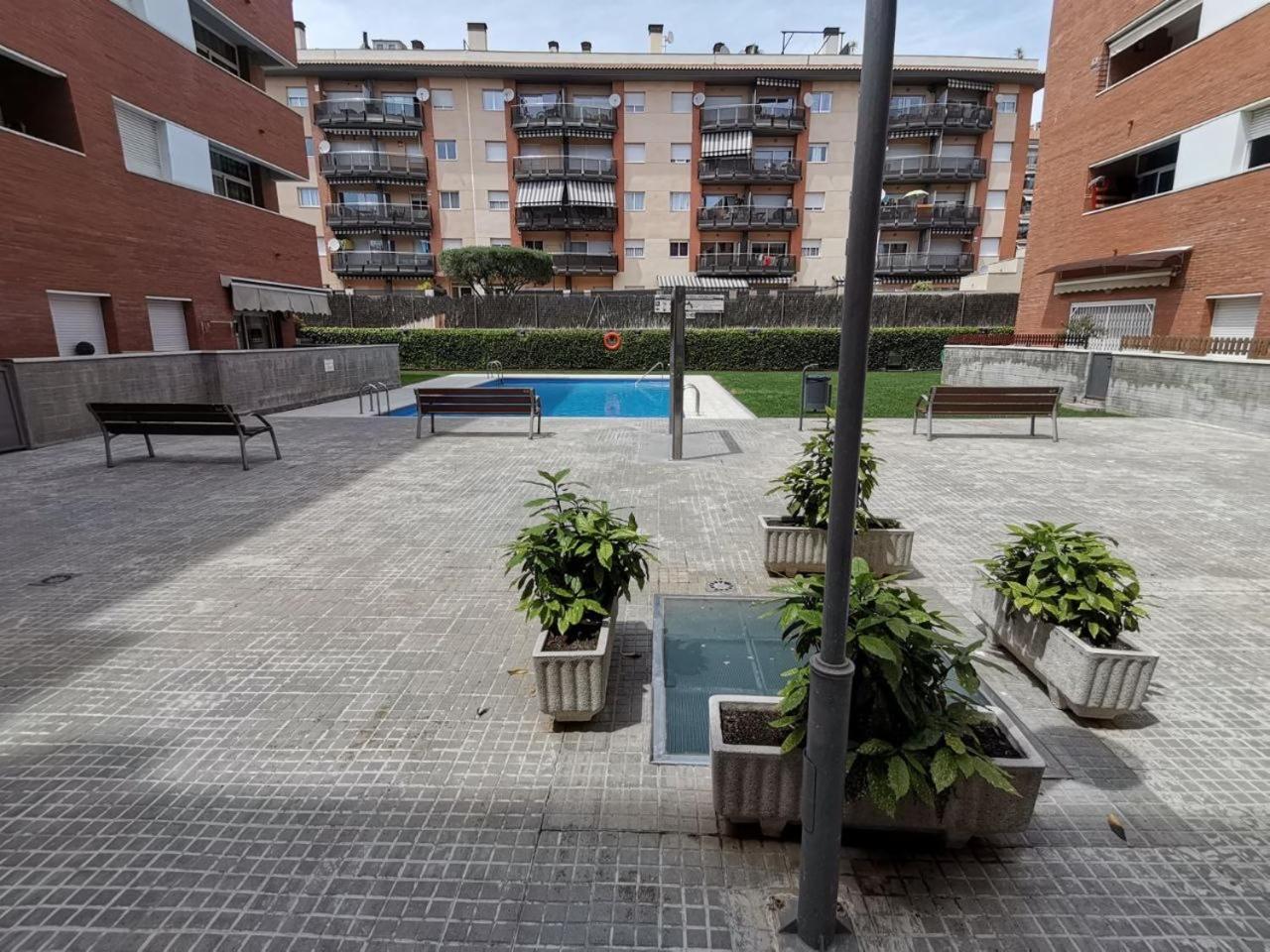 Apartamento+parking +piscina A 250mts Playa Fenals Apartment Lloret de Mar