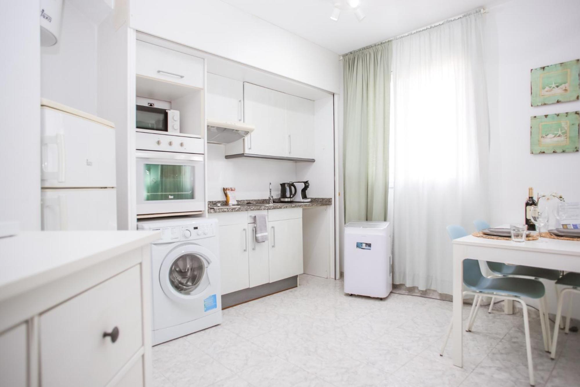 Al01 Estudio 250 M De Playa De Fenals, Costa Brava Apartment