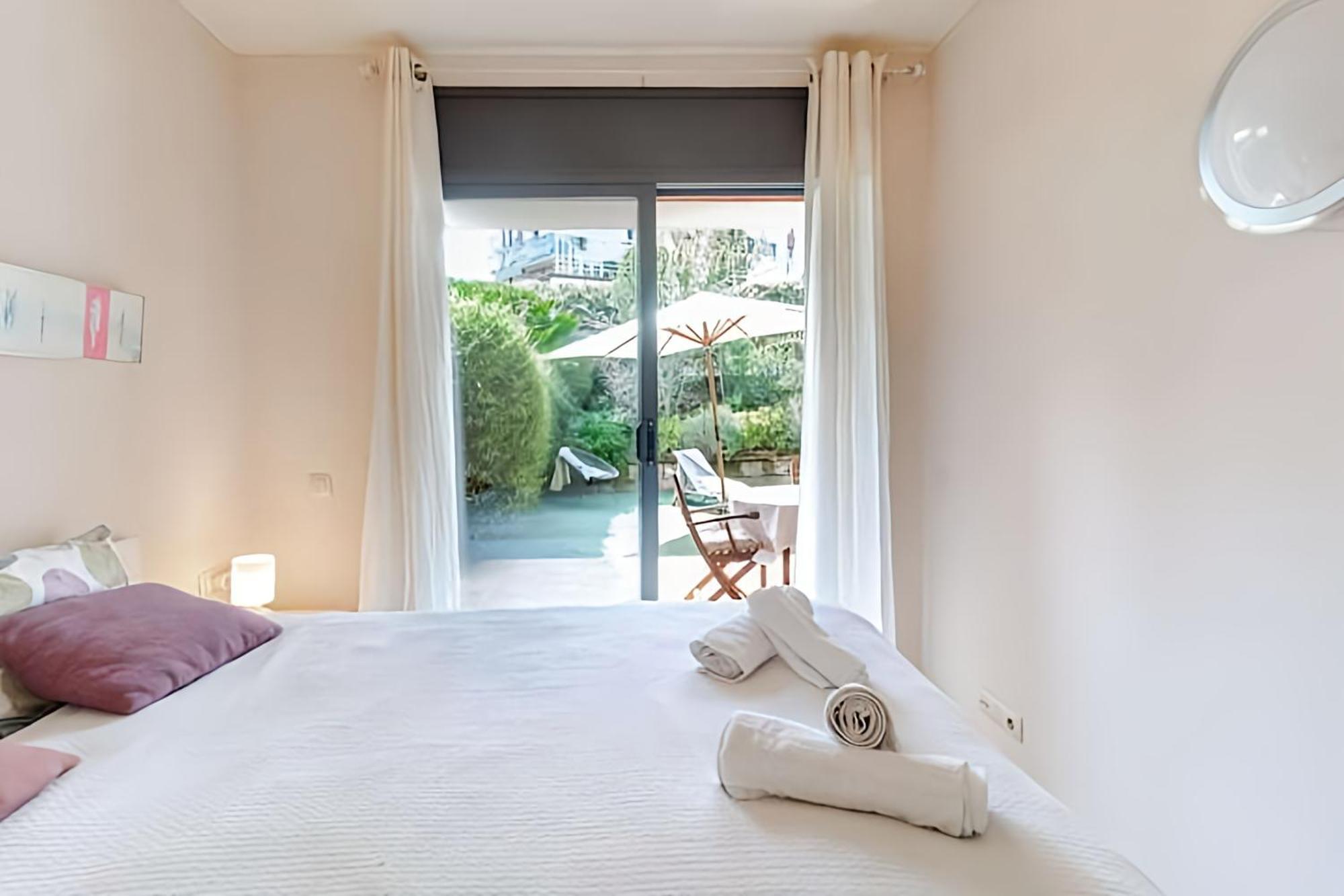 Pretty Garden Next To A Charming Appartement *