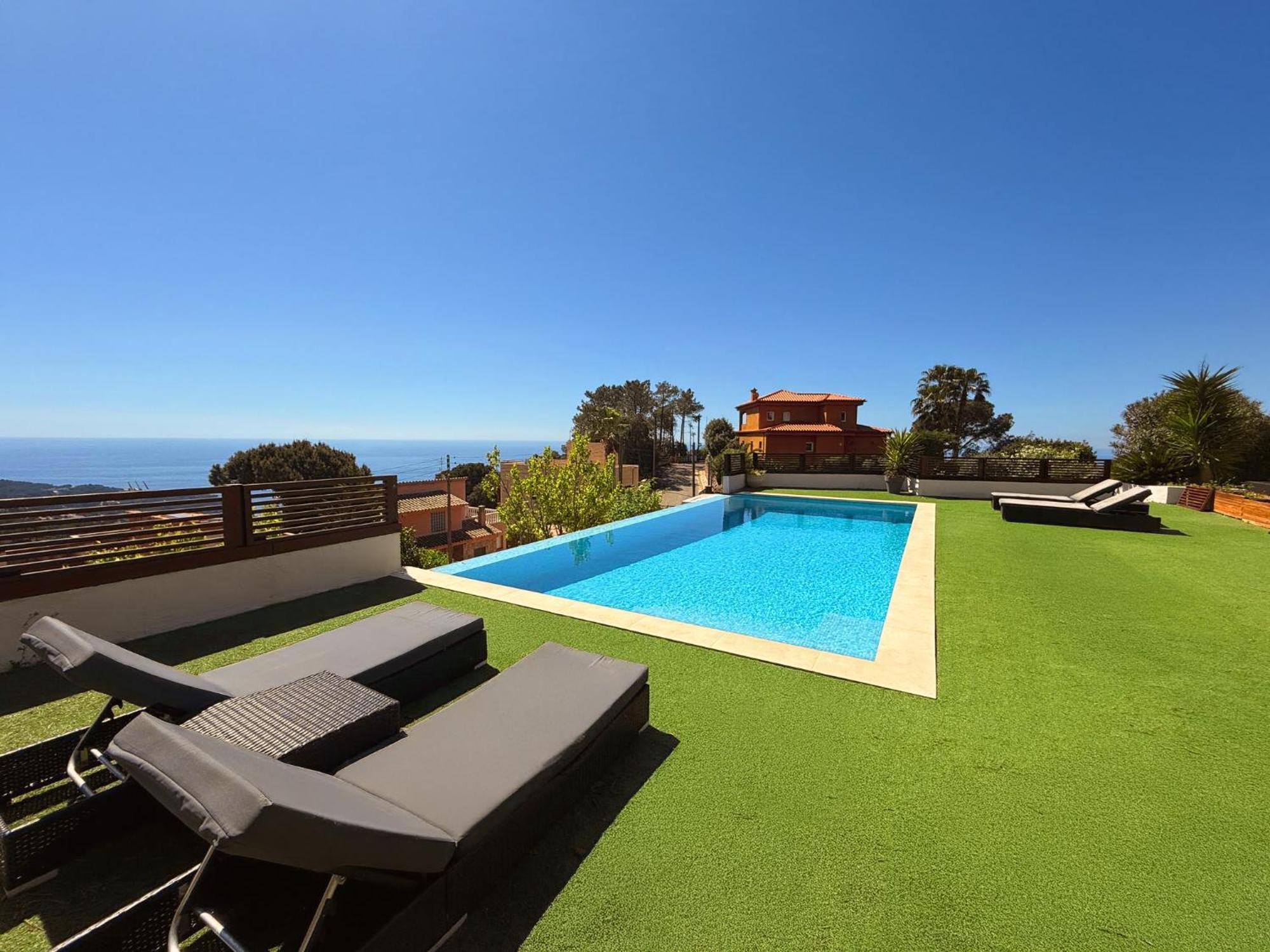Villa Irene - Luxury Coastal Retreat *
