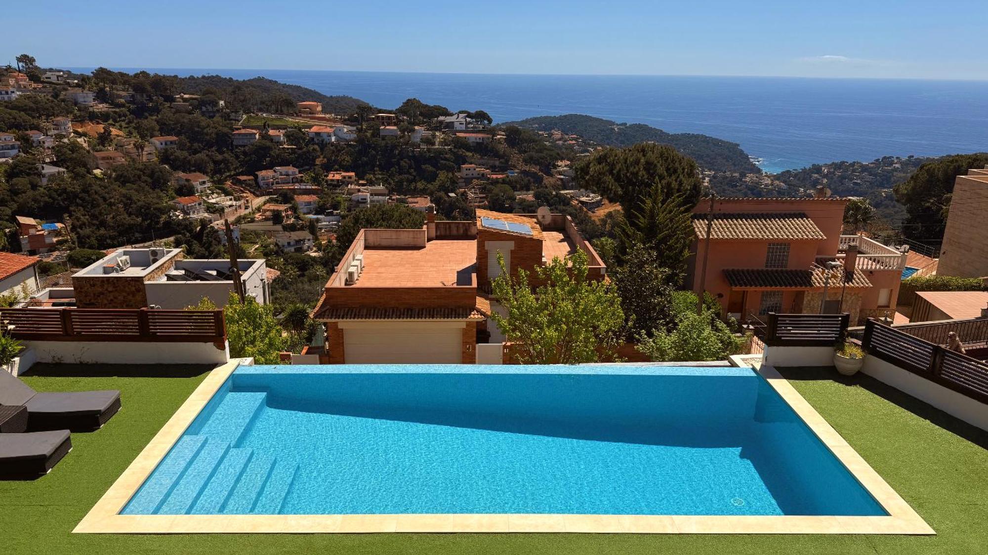 Villa Irene - Luxury Coastal Retreat Villa