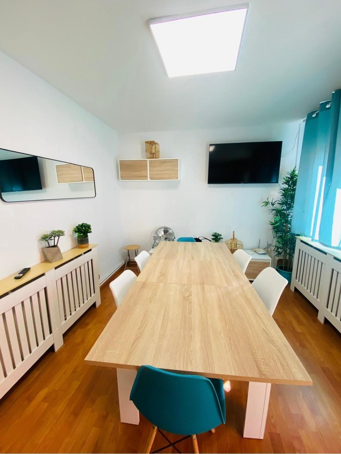 Piso Shic De Playa Fenals Con Terraza Y Piscina Appartement *
