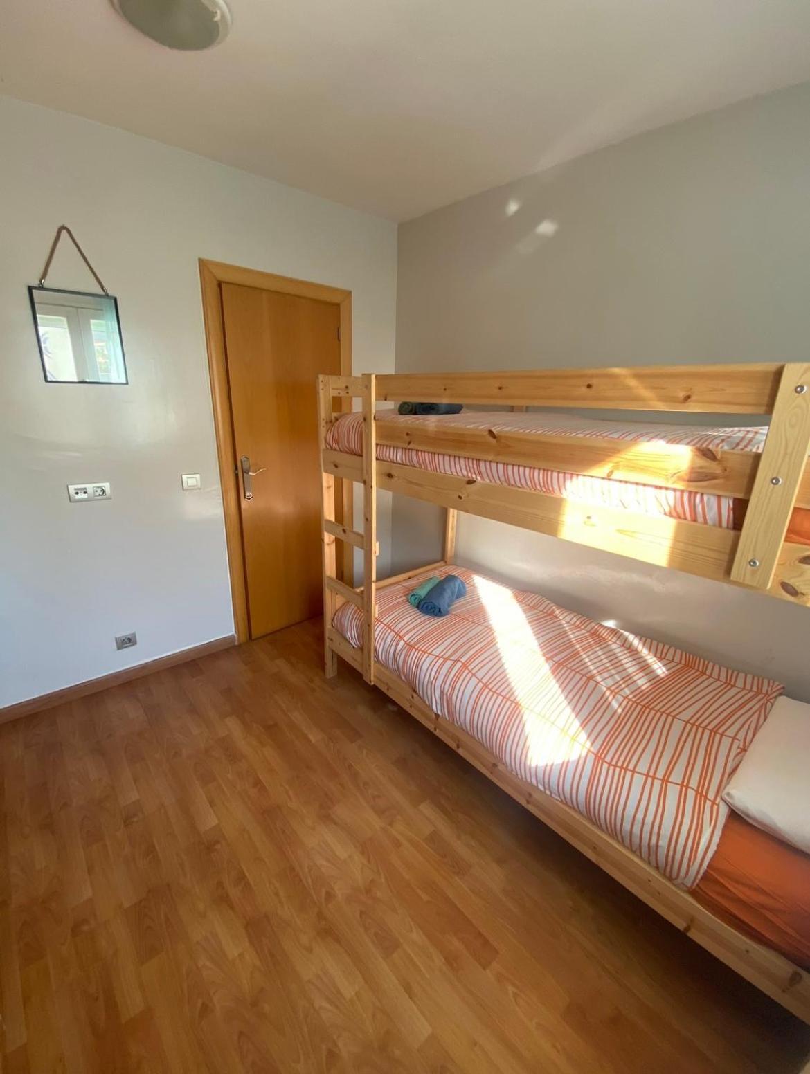 Piso Shic De Playa Fenals Con Terraza Y Piscina