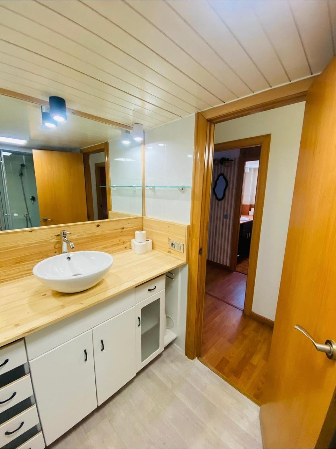 Apartment Piso Shic De Playa Fenals Con Terraza Y Piscina