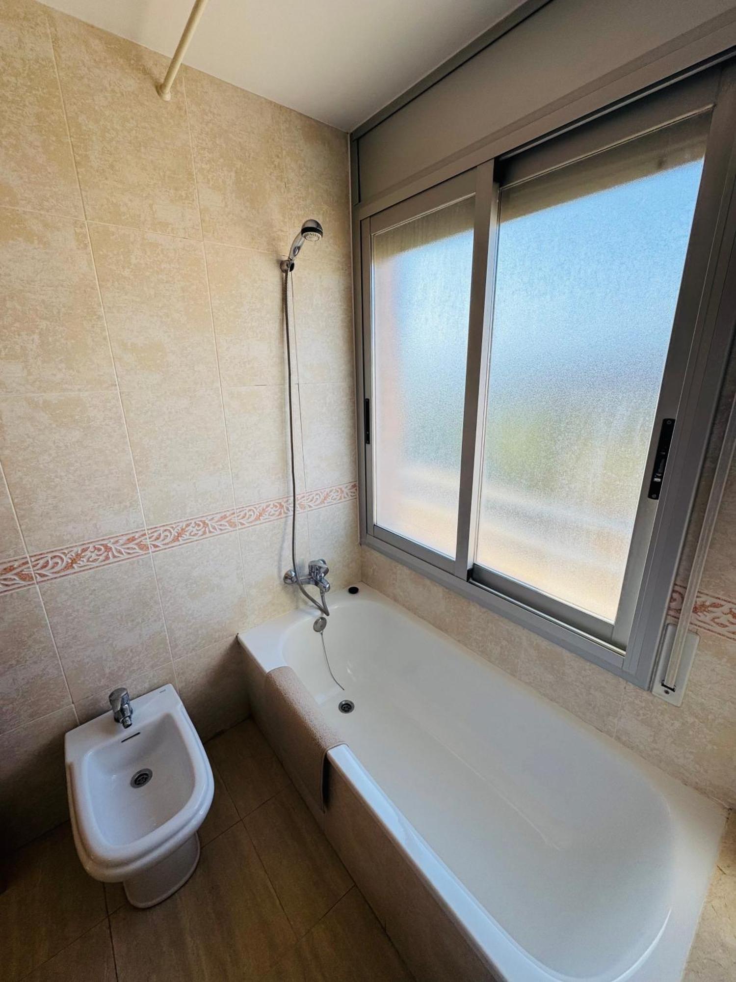 Magnifico Piso Con Piscina Y Terraza Grande Cerca De La Playa *
