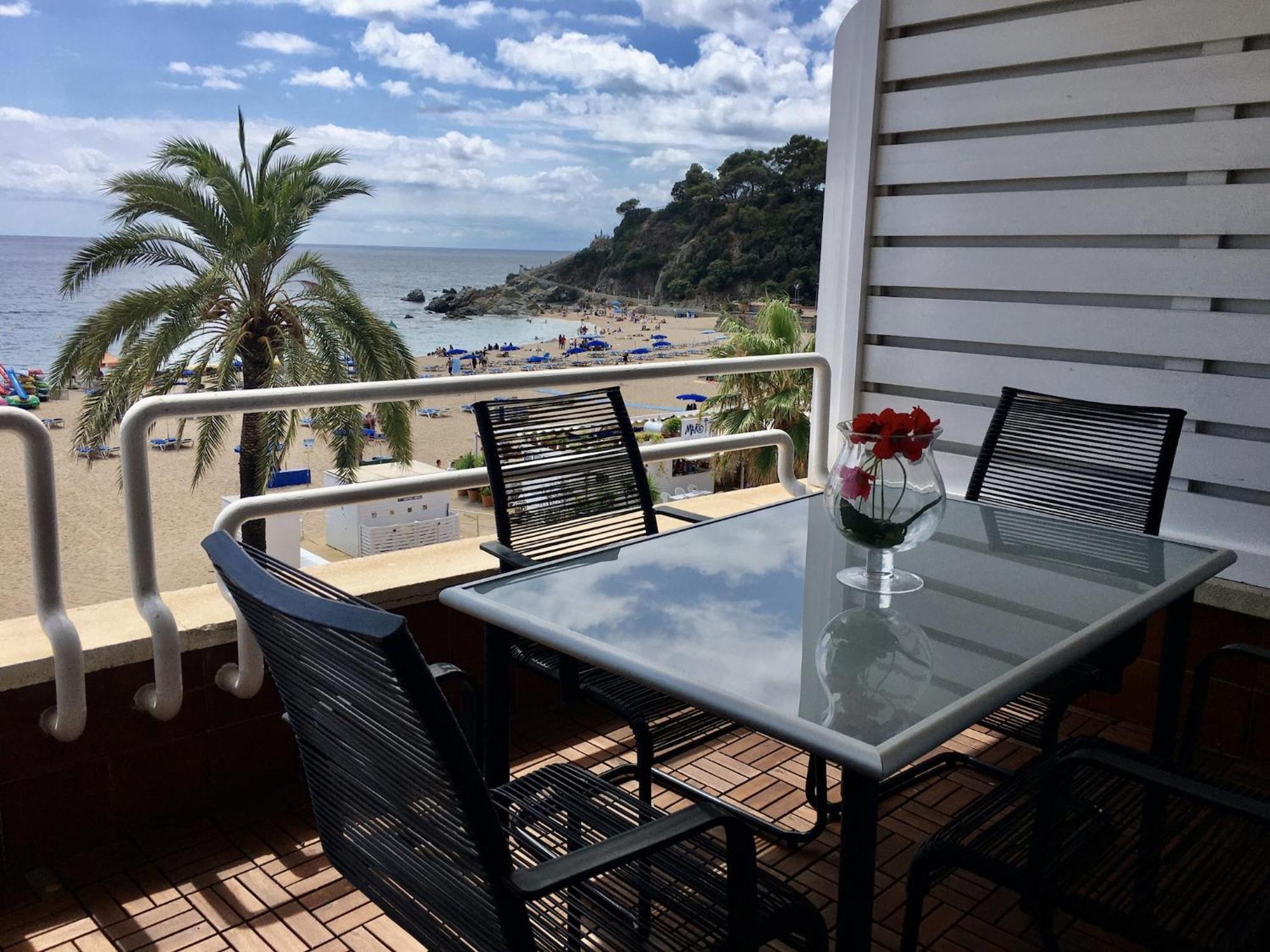 Vivalidays Rosalia - - Costa * Lloret de Mar