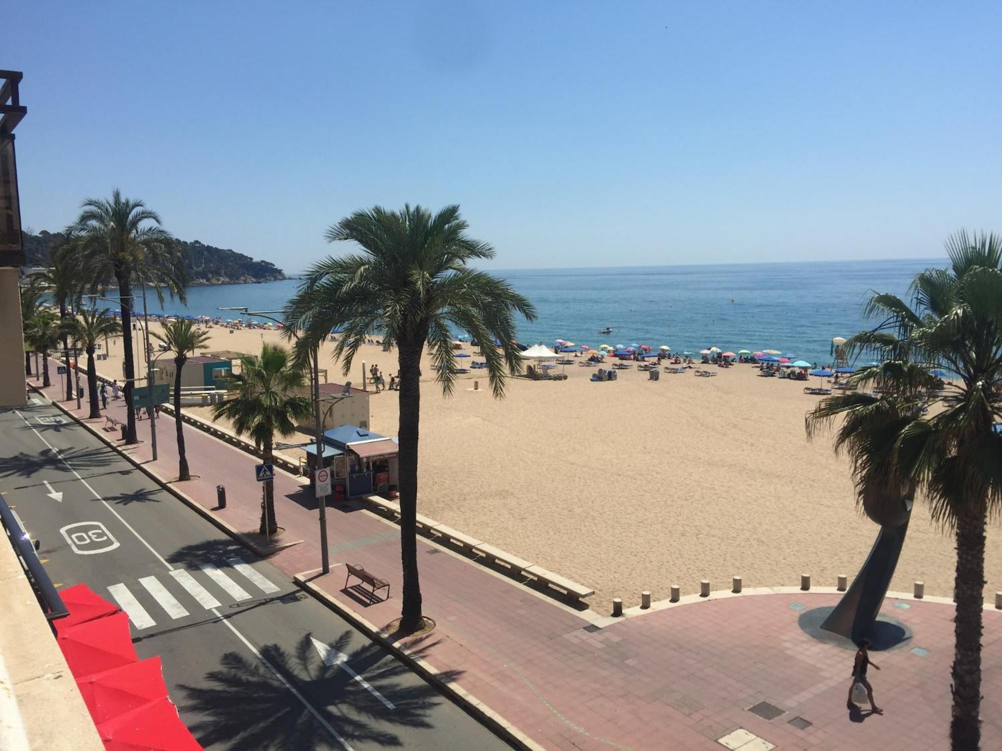Apartment Vivalidays Rosalia - - Costa Lloret de Mar