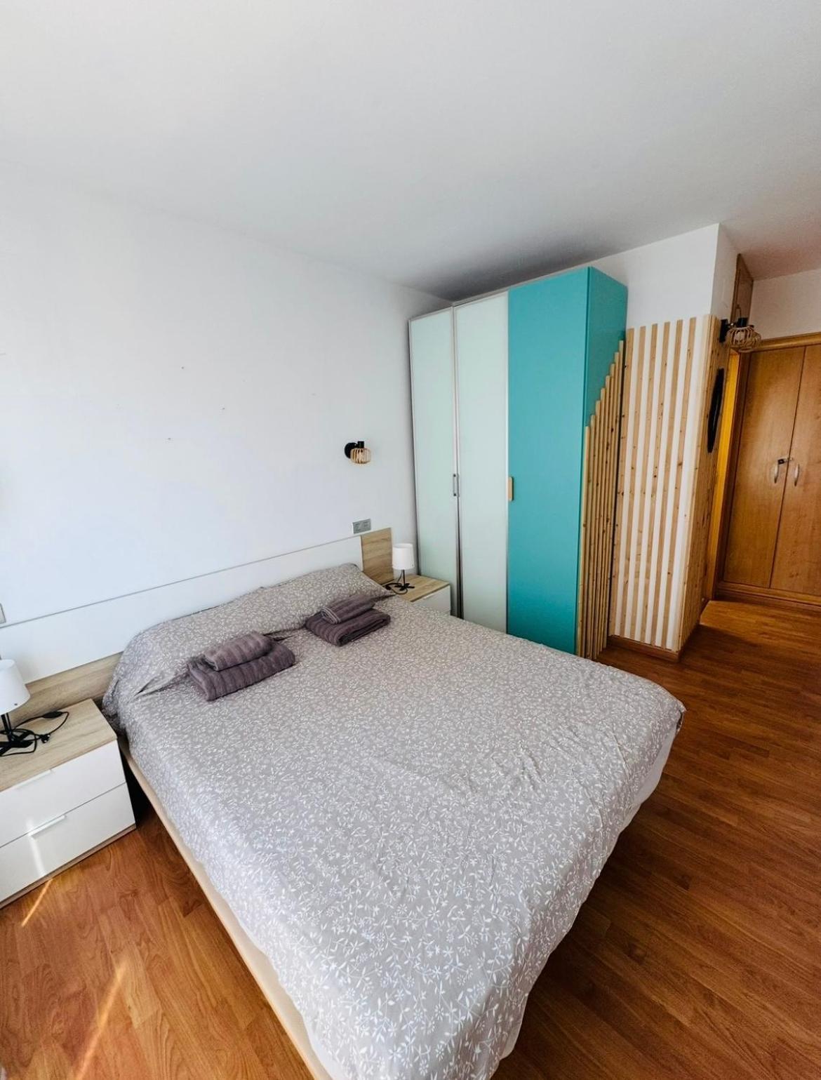 Piso Shic De Playa Fenals Con Terraza Y Piscina Lloret de Mar