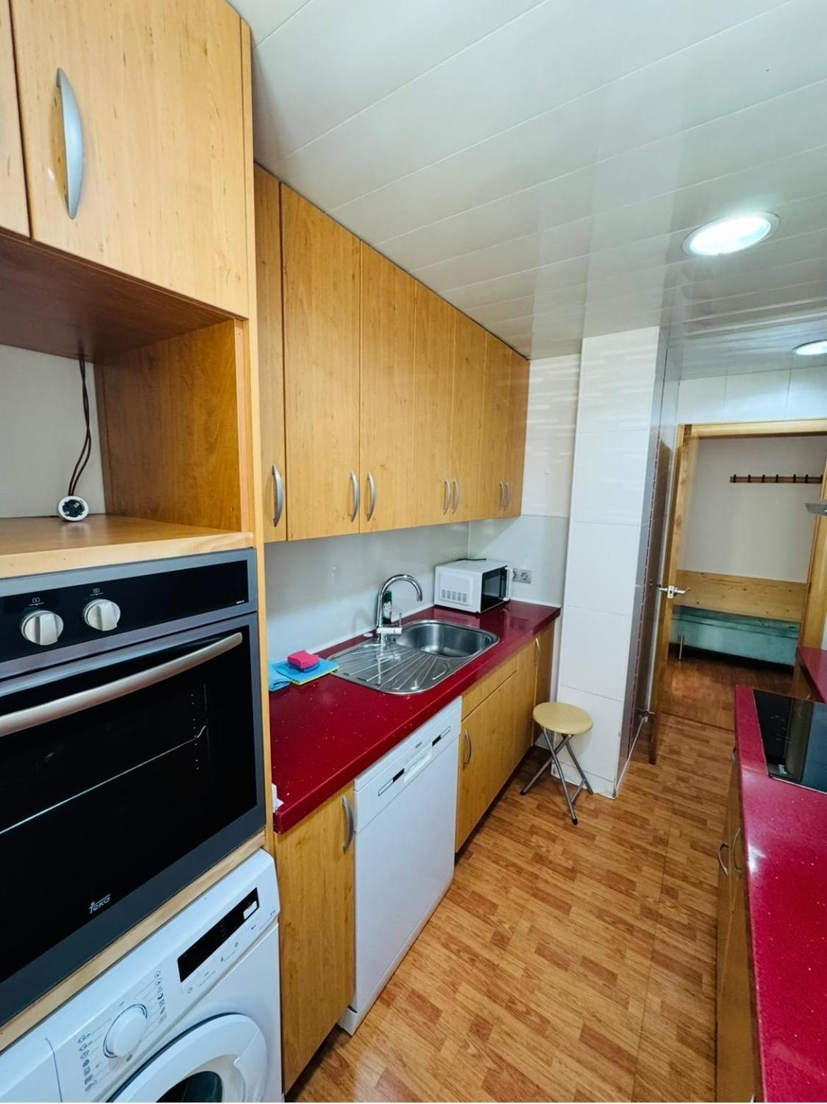 Piso Shic De Playa Fenals Con Terraza Y Piscina Apartamento