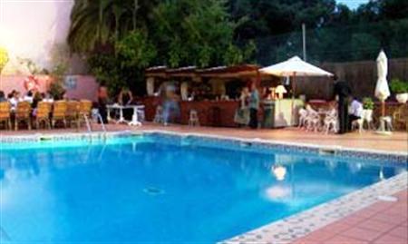 Hotel Oyo Goya 2*