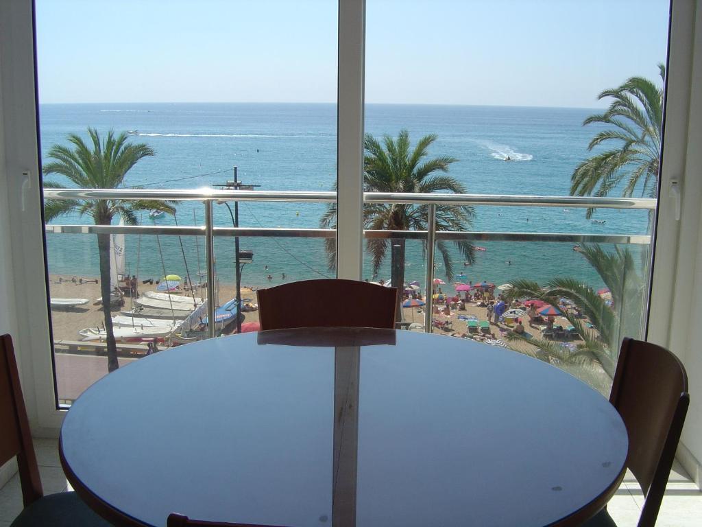 Tropic Apartment