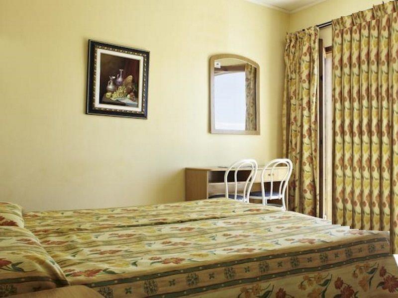 Oyo Goya Hotel 2*