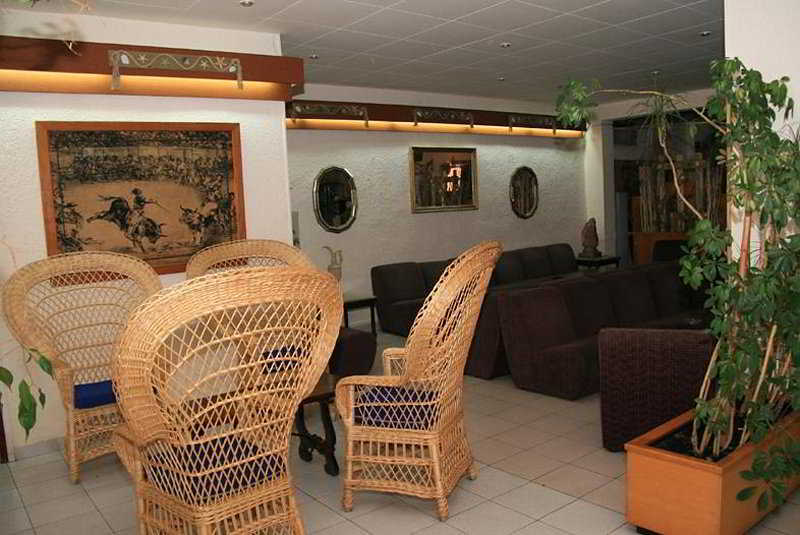 Oyo Goya Hotel